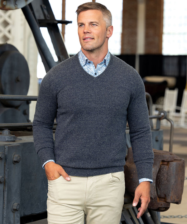 L'Appartement ◆ WOOL Cashmere V/N Knit 525 America Alina: Cashmere Blend V-Neck Sweater