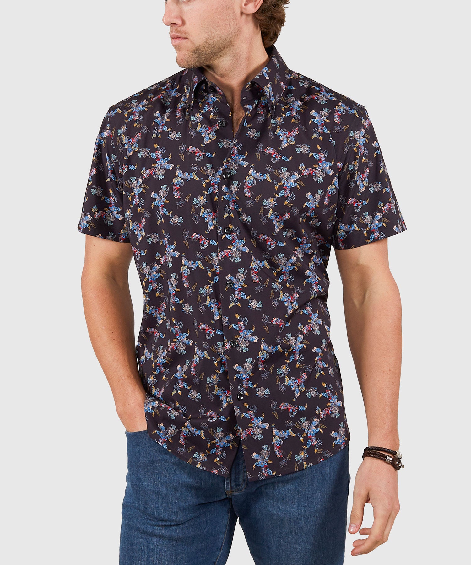 Men's Big & Tall Westport No-Tuck Short Sleeve Button Down Collar Stretch Performance 'Lush Paisley' Sport Shirt Black Multi / XLMT