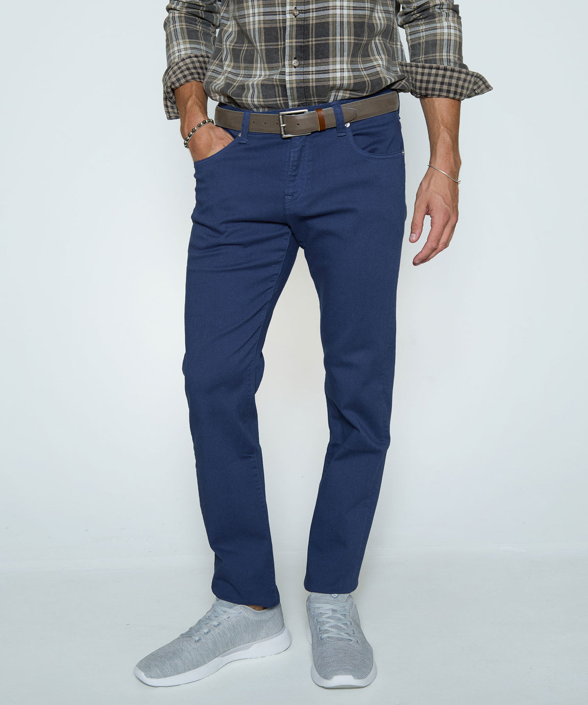 Dark blue stretch denim jeans, straight leg cut, with belt loops and button closure., Westport Black Men's Big & Tall